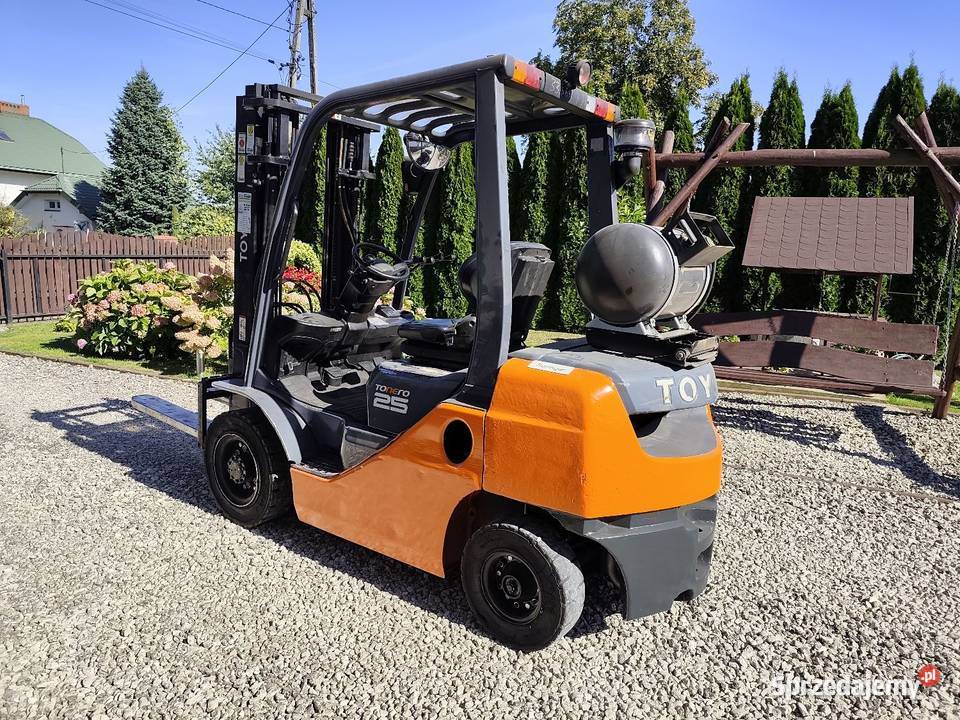 Wózek widłowy Toyota serii 8 25 to 8fgf25 widly Rzeczniów