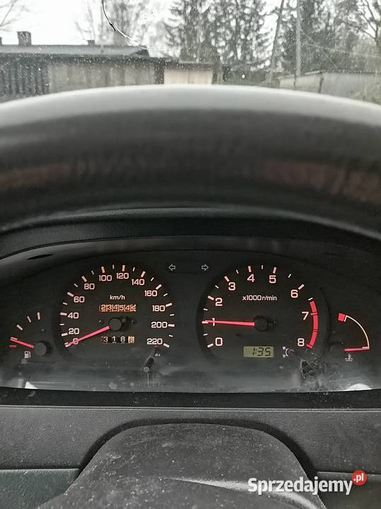 Nissan Almera Ruciane-Nida