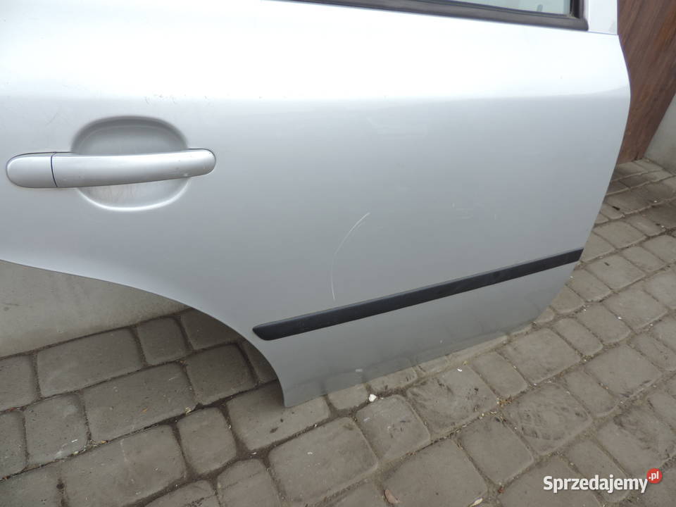 SKODA OCTAVIA 1 HB 5D DRZWI PRAWY TYŁ TYLNY Nowy Sącz