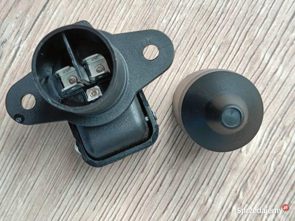 Gniazdo elektryczne 3 pinowe Cobo 22725036100 Biała Podlaska
