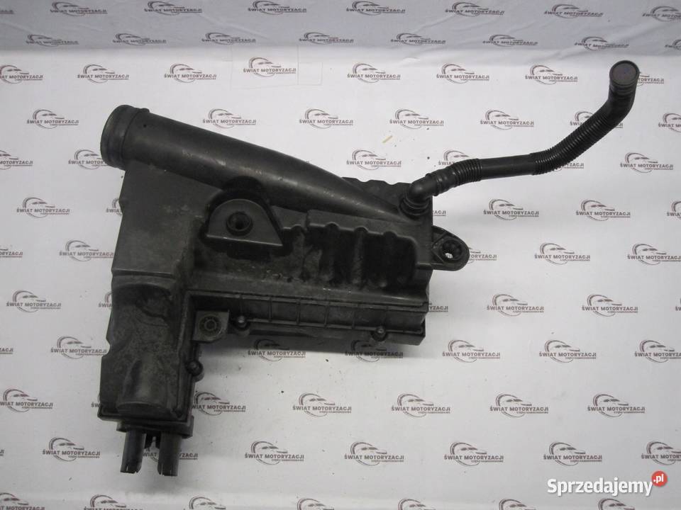 AUDI A3 8P LIFT 12r obudowa filtra powietrza osobowe
