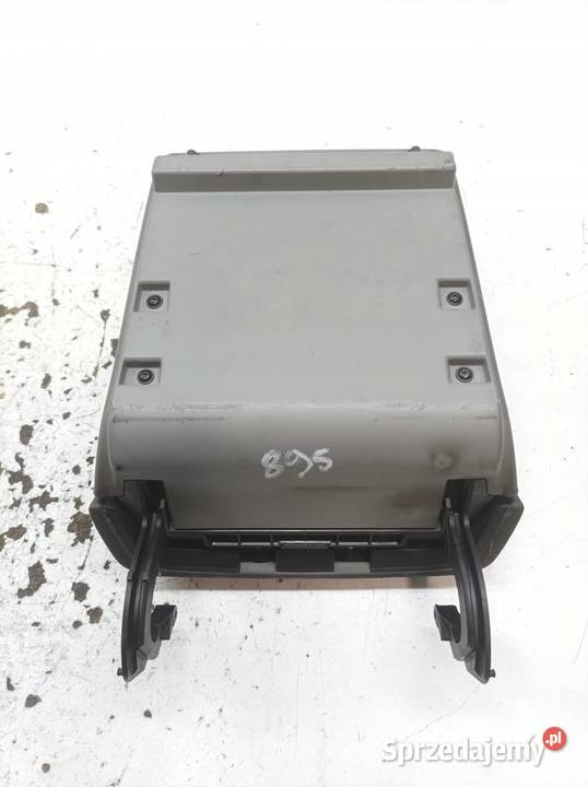 PODŁOKIETNIK KLAPKA E16 E17 E18 SKÓRA Toyota Rok produkcji 2019 Części samochodowe sprzedam