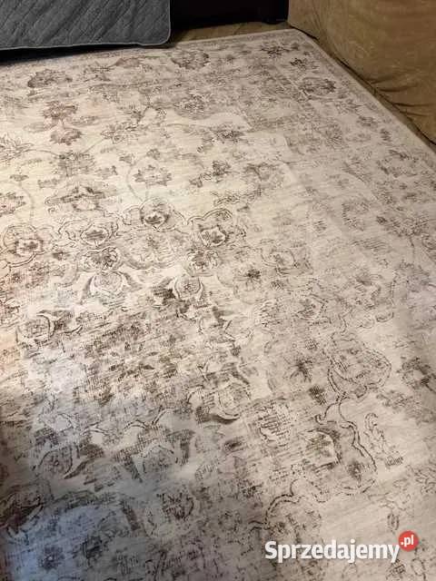 Dywan do salonu 240 x 300 nowy beżowy biały Głuchów Górny sprzedam