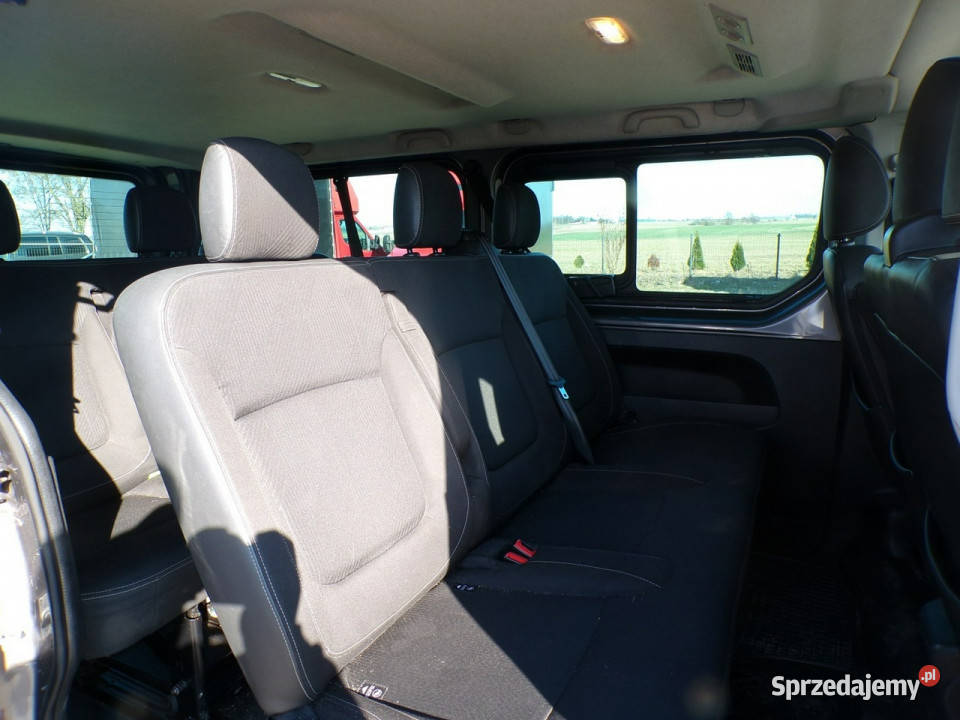 Renault Trafic trafic 9 osobowy passenger III VAT marża Raszków sprzedam