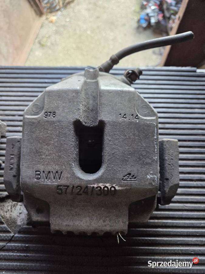 Zaciski przednie BMW E90 Łagów