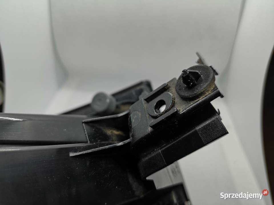 Obudowa mocowania lampa lewa tył C4 Picasso Warszawa
