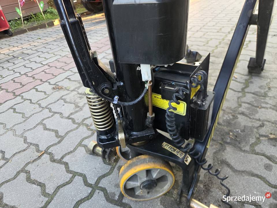 Paleciak elektryczny ręczny wózek paletowy Lwówek