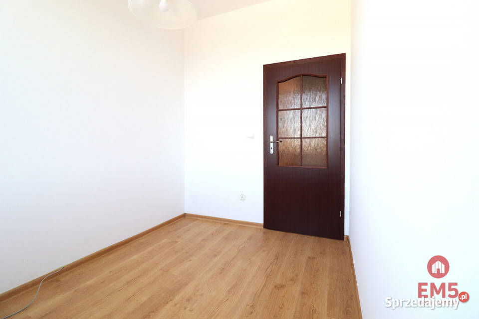 sprzedaży mieszkania 582m2 3 pok Nowinka własność sprzedam