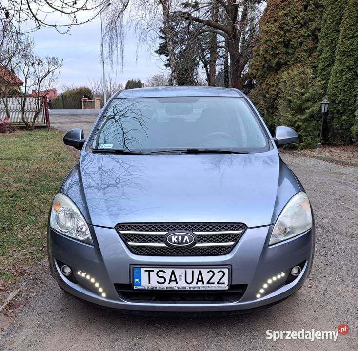 KIA CEED 14 benzyna 2 komplety kół bez korozji