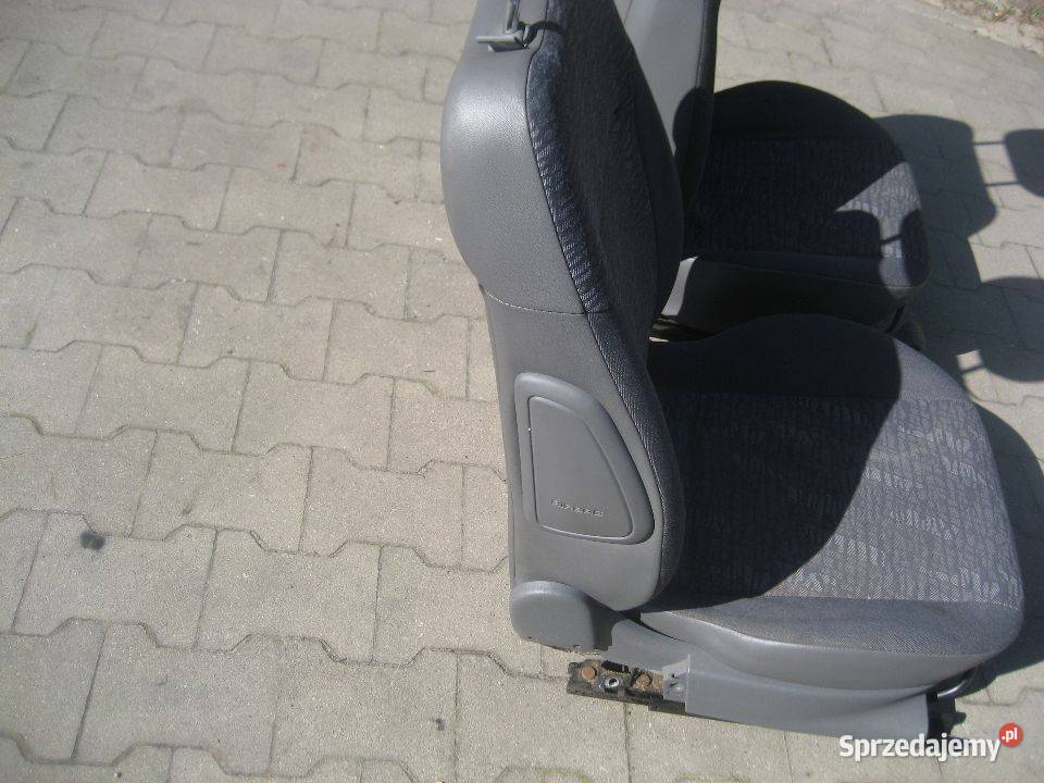 opel corsa c 0006 siedzenia fotele przód prawy osobowe Rakoniewice