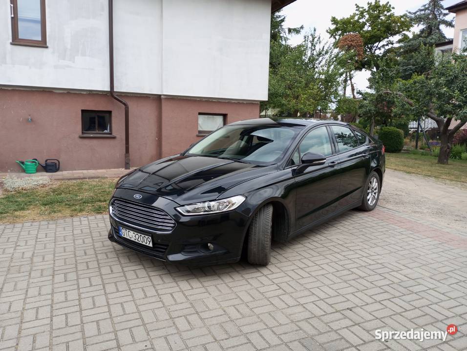 Ford Mondeo MK5 sedan Ford Mondeo MK5 sedan