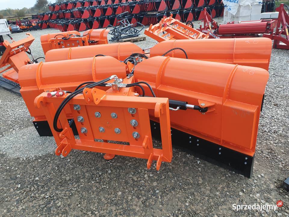 Duży mocny pług do śniegu do tura tuza strzałka nieuszkodzony Bachmatówka