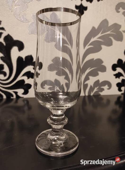 Wysokie ekskluzywne kieliszki tulipanowe ze Pabianice