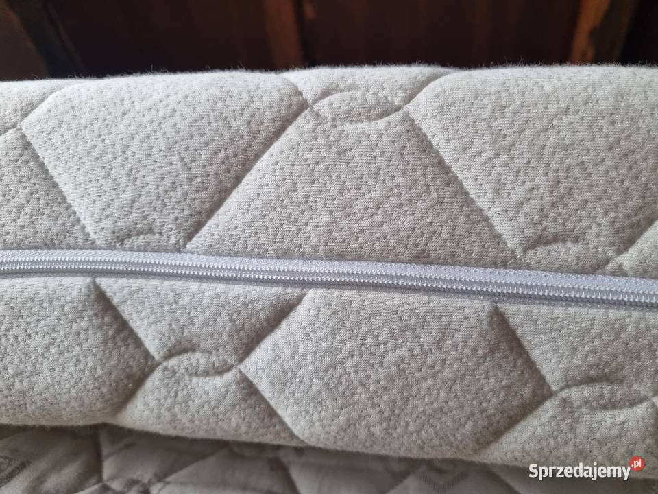 Materac w stanie praktycznie nowy 160x200x15 Rumia