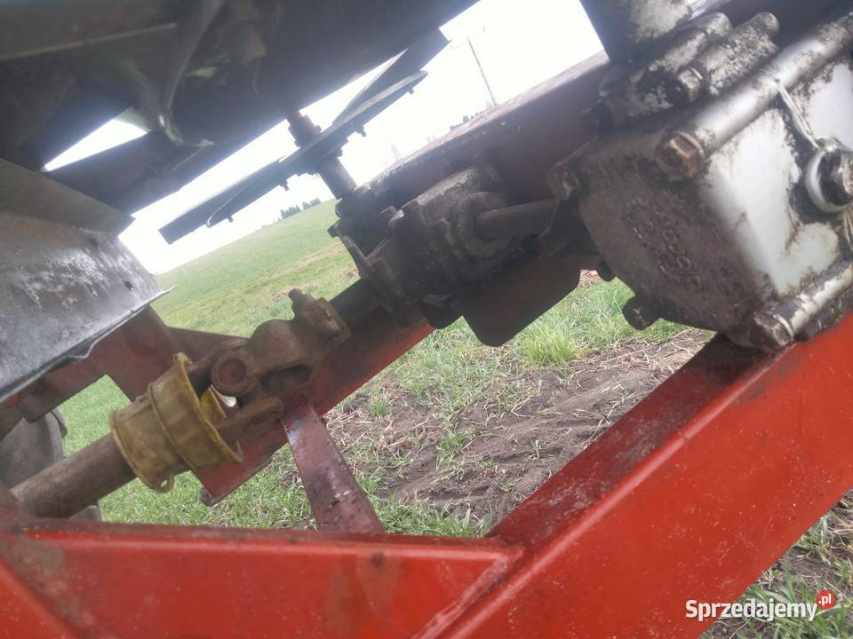 Rozsiewacz strumyk 800 Rozsiewacze nawozów Rolnictwo lubelskie Rejowiec Fabryczny
