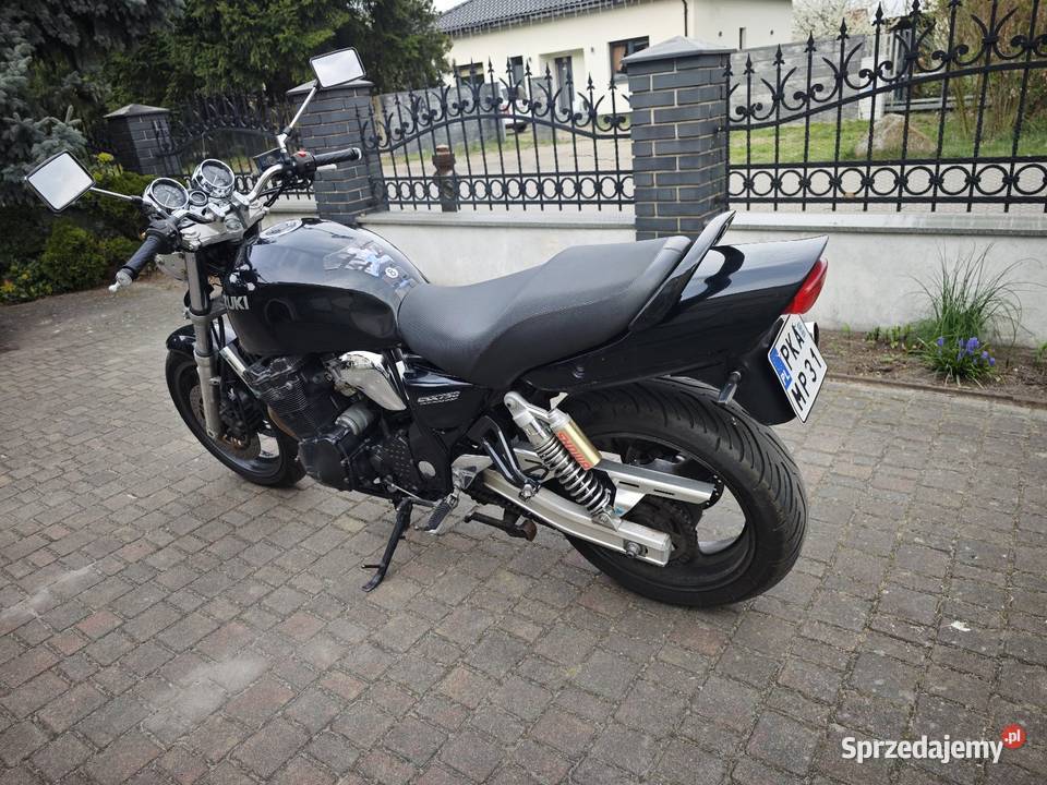 Suzuki GSX750 Inazuma czterosuwowy