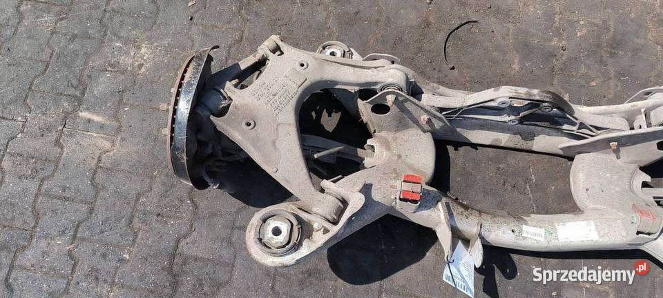 BELKA SANKI TYŁ AUDI A8 D3 4E0505235C Lipno