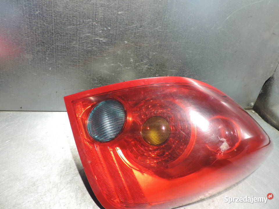 LAMPA PRAWY TYŁ NISSAN PRIMERA P12 HB Nowy Sącz sprzedam