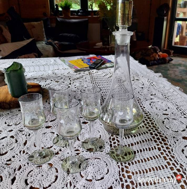 Karafka i kieiszki PRL Lubin