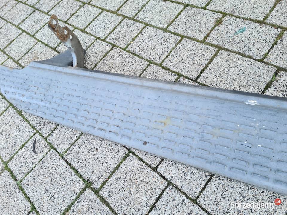 IVECO DAILY 3 9906 stopień schodek próg tył dostawcze Progi Legnica sprzedam