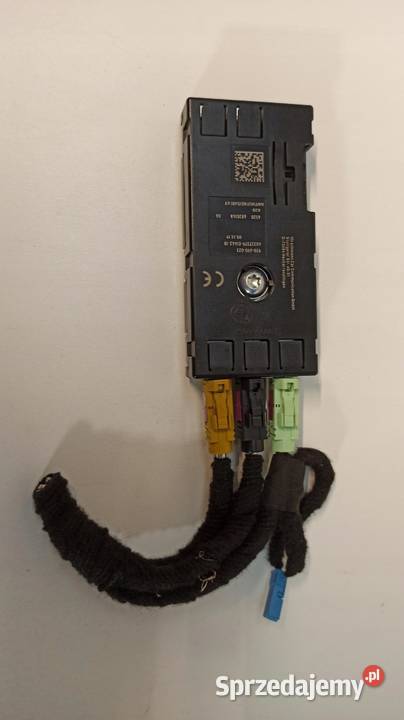 WZMACNIACZ ANTENOWY BMW G20 6835148