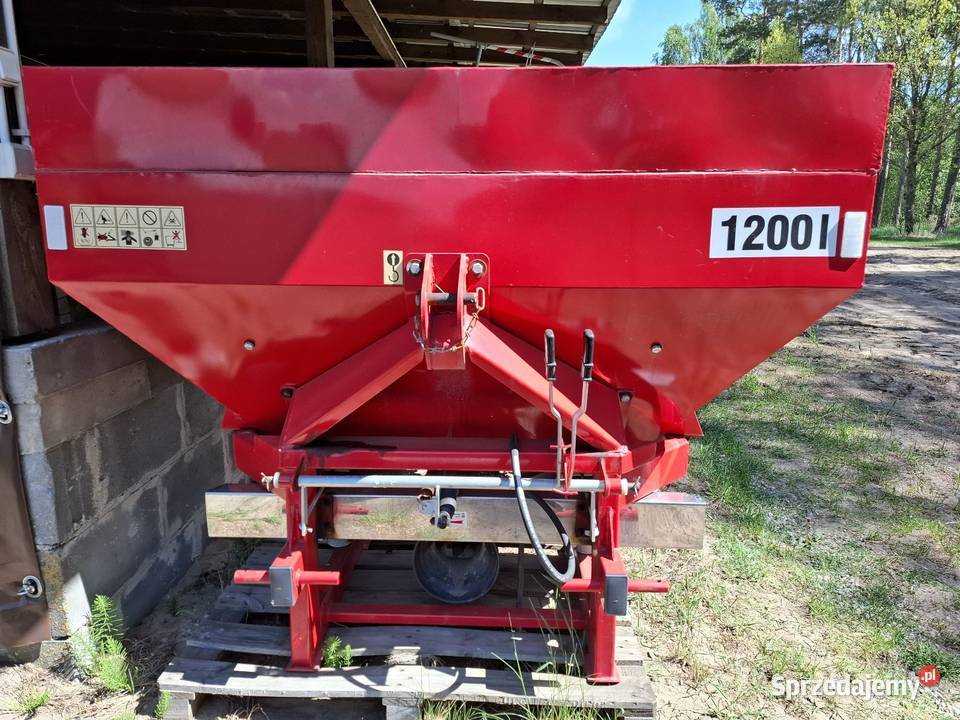 Rozsiewacz 1200l Tytan