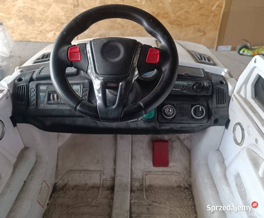 Samochodzik na akumulator dziecka Opoczno sprzedam