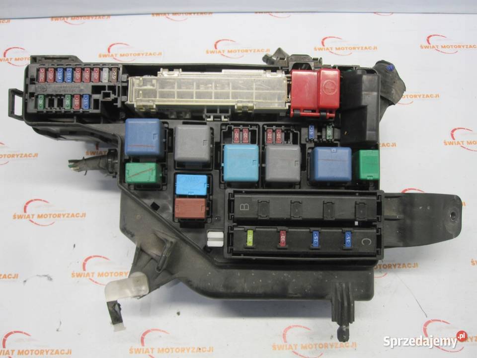 TOYOTA PRIUS XW20 06r skrzynka bezpieczników Kielce
