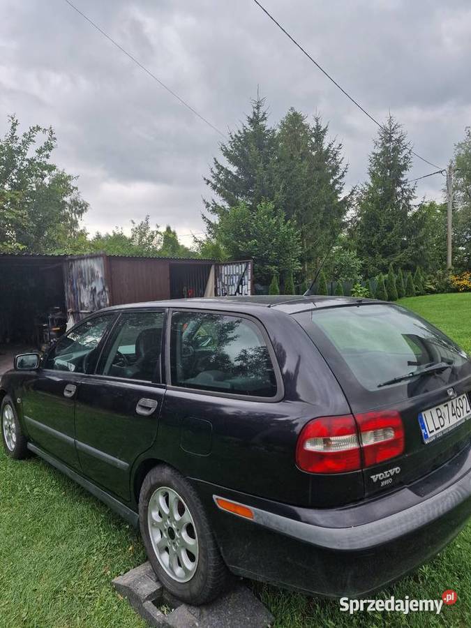 Volvo v40 19tdi 2002r Urszulin sprzedam