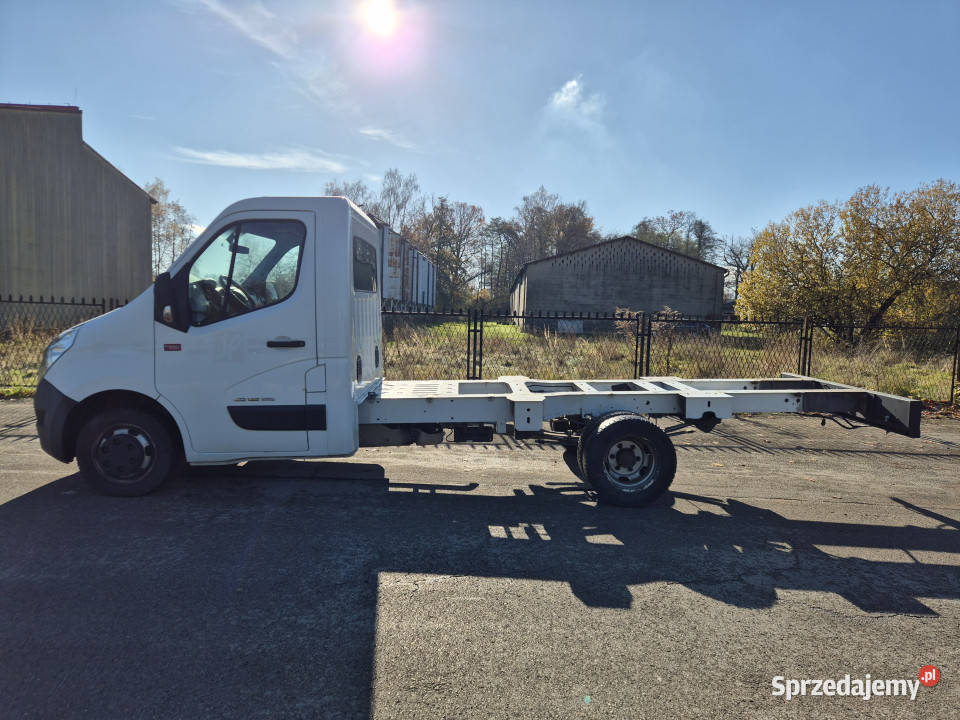 Samochód RENAULT Master 23 dCi 163 2016 r pod Mokre-Kolonia