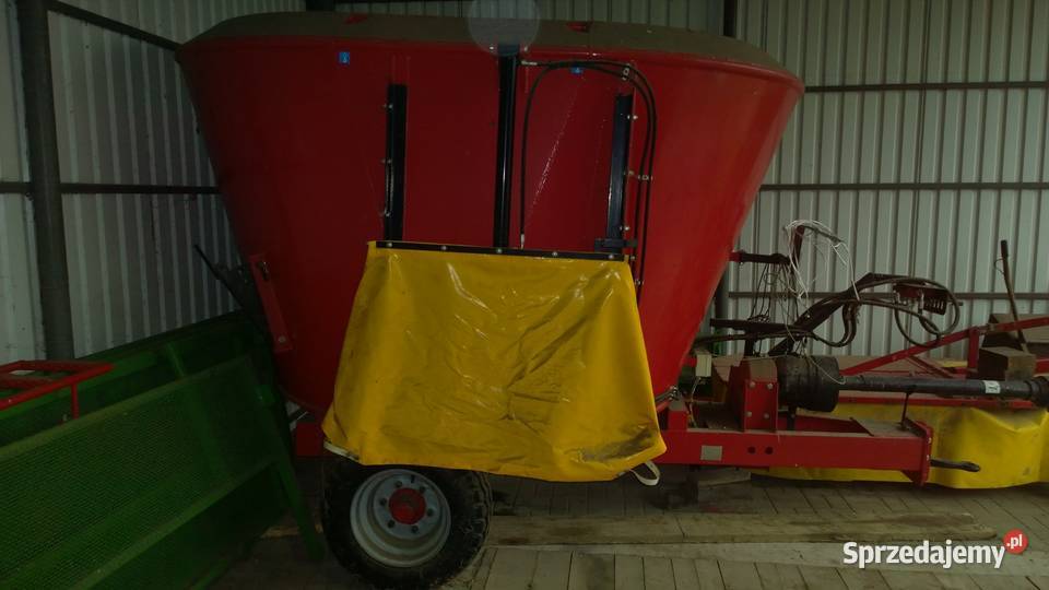 Wóz paszowy METALTECH WP6 Hodowla zwierząt Klukowa Huta