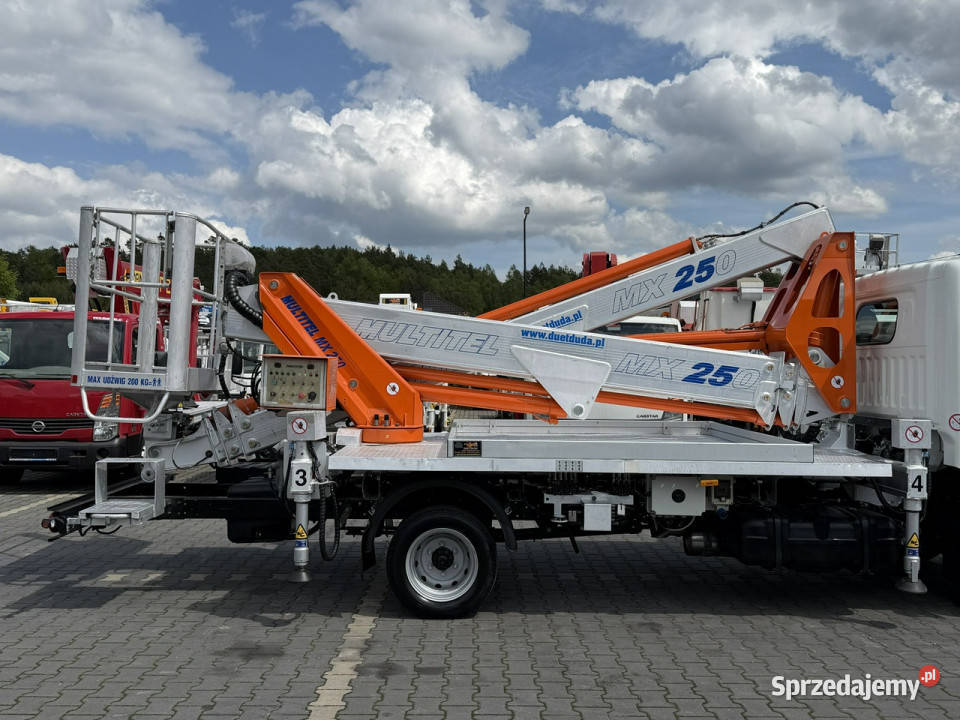 Nissan Cabstar Podnośnik Koszowy Zwyżka Multitel elektryczne szyby Nissan świętokrzyskie Widełki