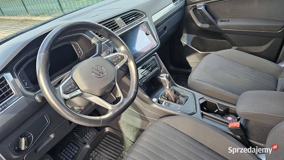 VW Tiguan 2023 Allspace Hak bezwypadkowy Salon 4/5
