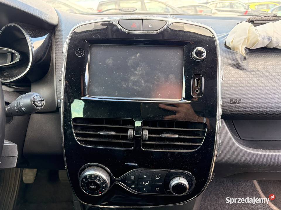 RENAULT Clio IV 09i TCe 90 Zen EV660 uszkodzony