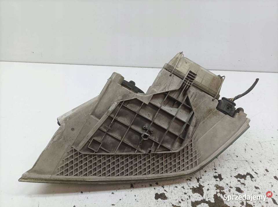 LAMPA PRZÓD PRAWA EU PRZED LIFT Skoda Octavia I świętokrzyskie