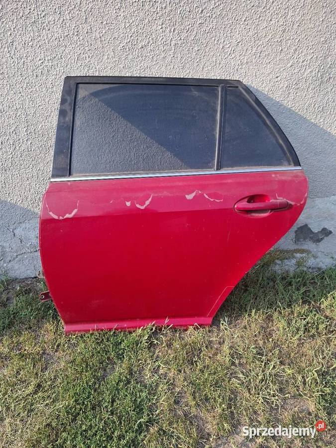 Drzwi lewy tył Toyota Avensis T25 kombi 3J6 Drzwi