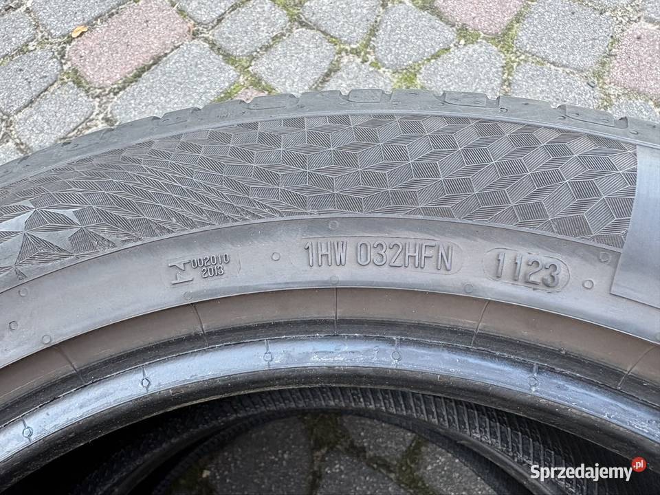 Opony Continental UltraContact 20555 R16 V 2 Samochodowe