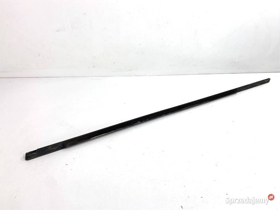 LISTWA ZGARNIAJĄCA PRZÓD PRAWY BMW F30 podkarpackie