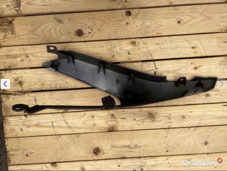 Osłona boczek zadupek lewy Husqvarna Svartpilen Ostrzeszów