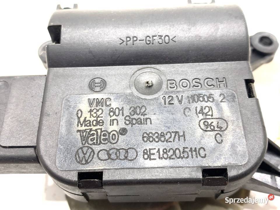 SILNIK NAGRZEWNICY AUDI 8E1820511C A4 B7 0408 osobowe