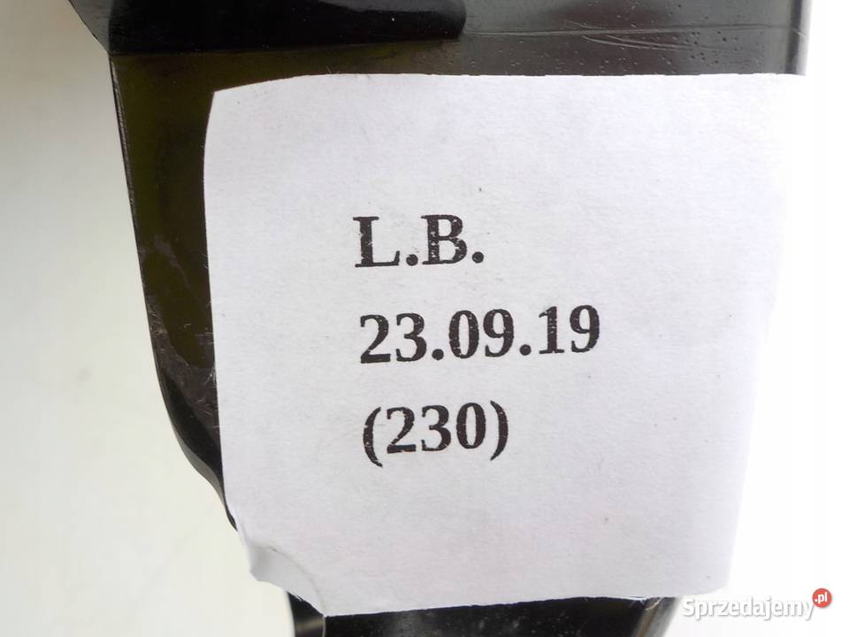 ŚLIZG POD LAMPĘ PRAWY TYŁ TOYOTA YARIS Nowy Tomyśl