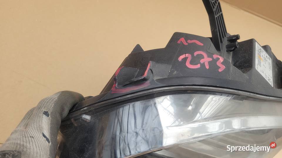 RENAULT TWINGO III LEWY REFLEKTOR LAMPA LEWA śląskie