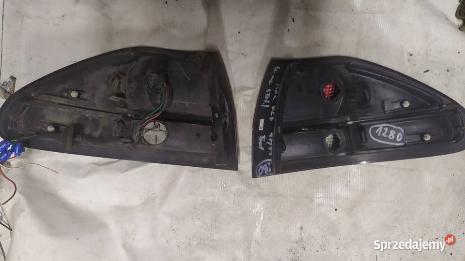 Mazda 626 5d 1996 1997 1998 lampa tył prawa lewa Byków sprzedam