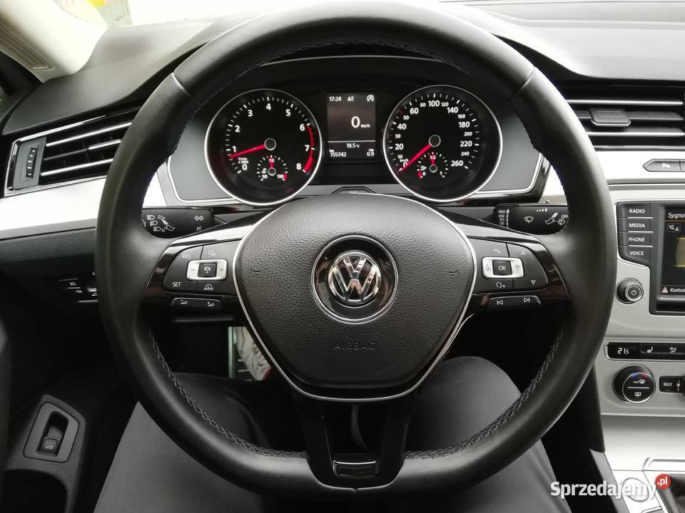 Volkswagen Passat B8 2015 14B 150 hak szyberdach manualna Sompolno sprzedam