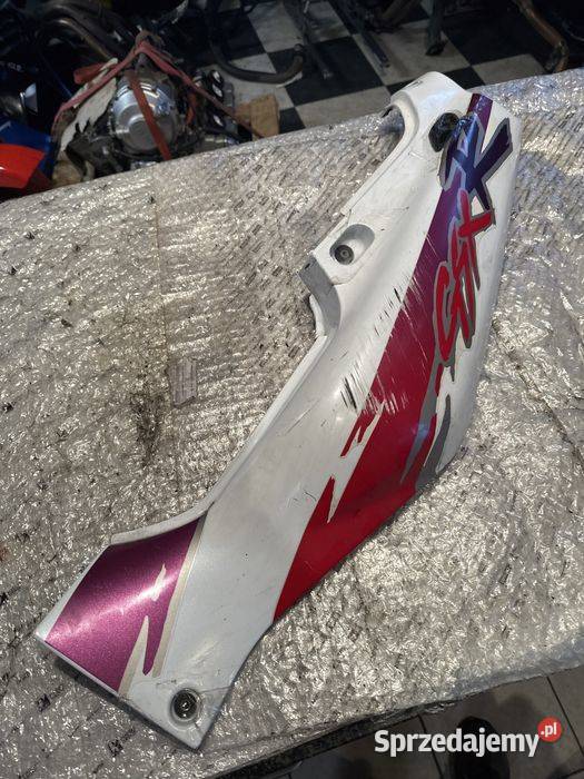 Suzuki GSXR 750 GSXR Owiewka Zadupek Bok Ogon Poznań