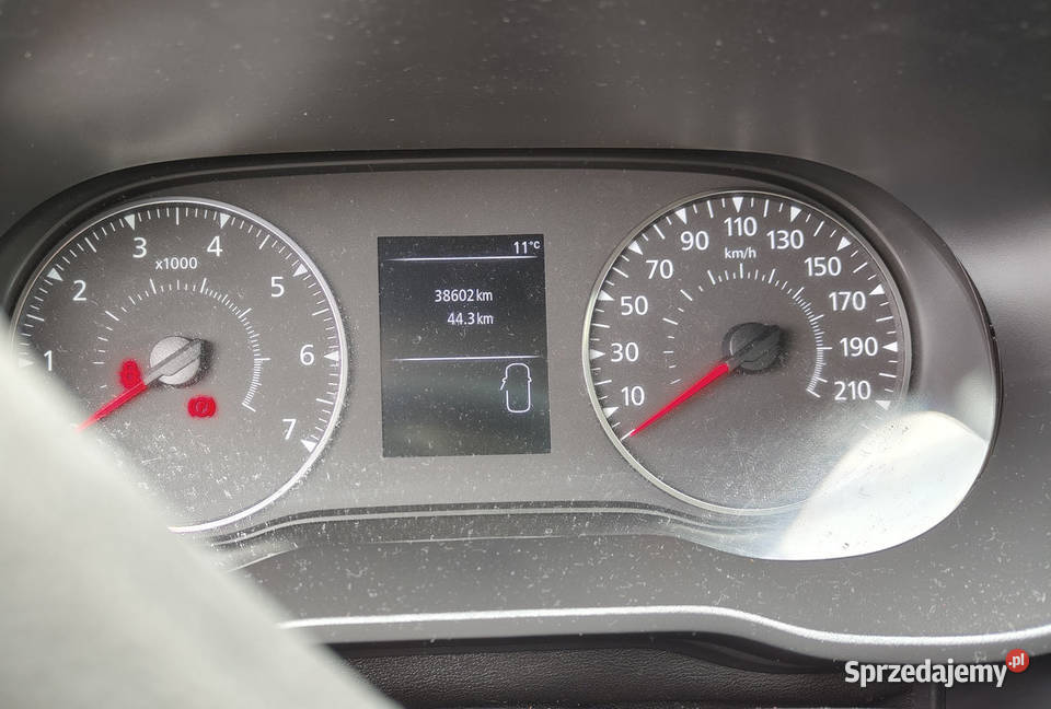 Dacia Duster 2022 10 16V 100 Klima HAK Benzyna Duster Kraków sprzedam