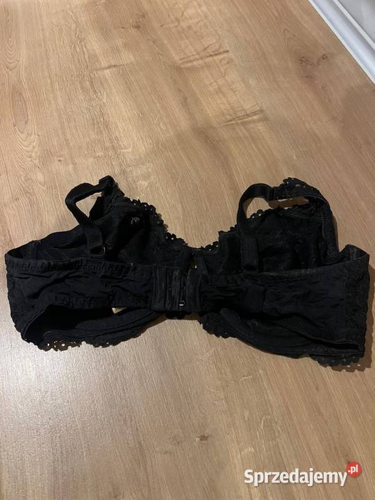 Przepiękny Czarny koronkowy stanik CA 90F Gdańsk