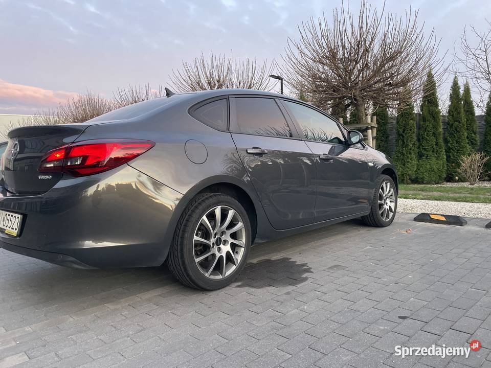 ASTRA J KRAJOWA LPG BEZWYPADKOWA Zarejestrowany w Polsce łódzkie Wieluń