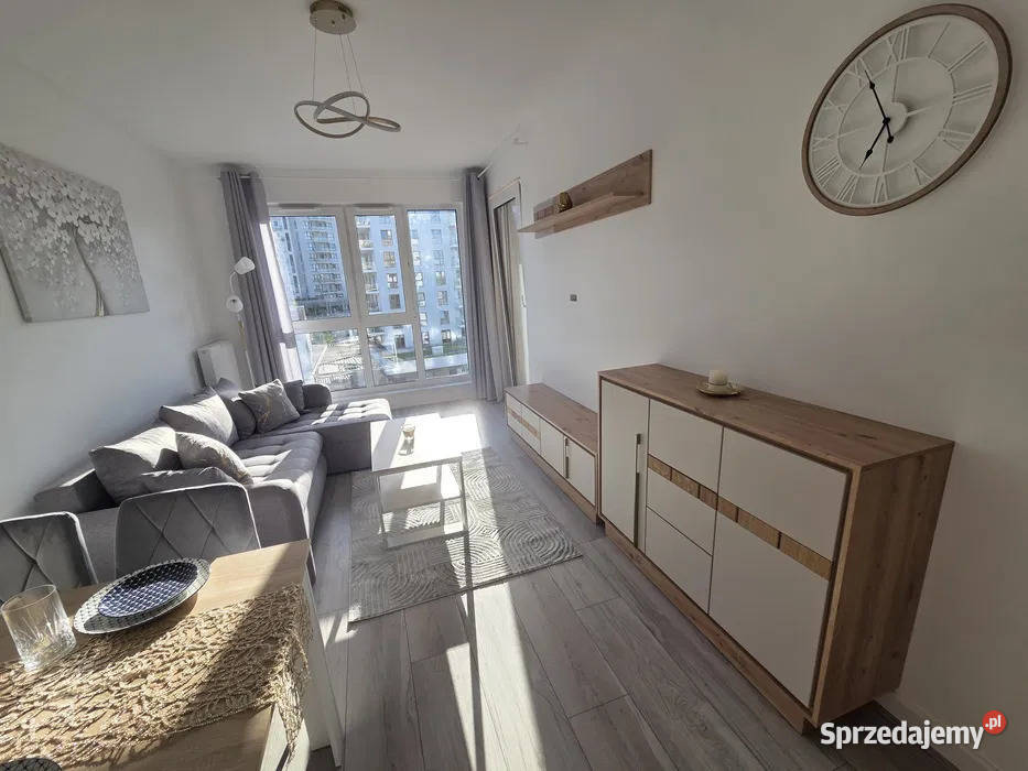 2 pokoje z halą garażową Galerii Morena pomorskie Gdańsk