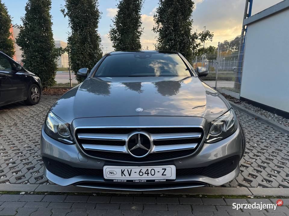 MercedesBenz E350e W213 Virtual Burmester Pano ESP Warszawa sprzedam